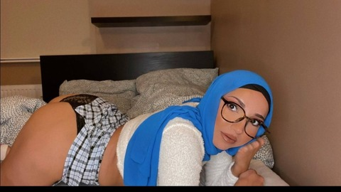 Header of amira.hijab