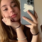 Onlyfans leaked carolinegoodrich 

 profile picture