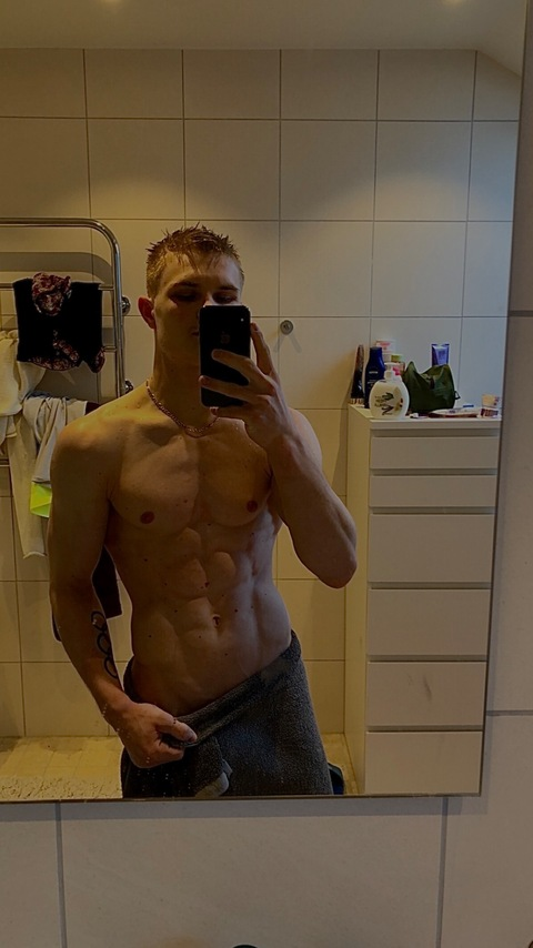 Header of davidrumbutis