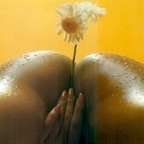 A Rose. (@kissesformistress) Leak OnlyFans 

 profile picture