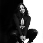 mommaswaii (Momma Swaii) OnlyFans content 

 profile picture