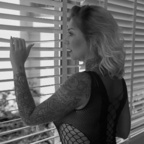 petiteslave (Petiteslave) OnlyFans content 

 profile picture