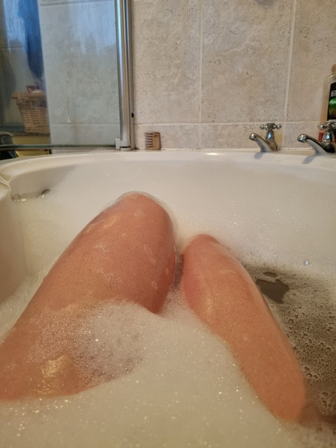 Header of pollypoppy74