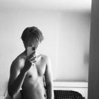 ป้อน @pondkrit Leaked OnlyFans 

 profile picture