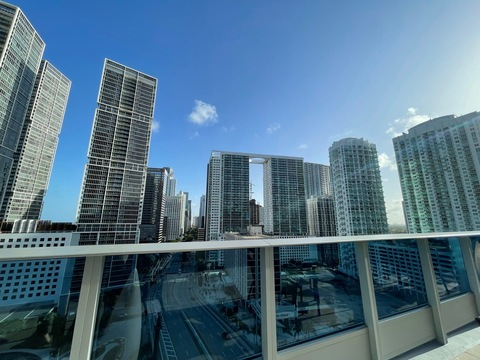 Header of queen_angel5k