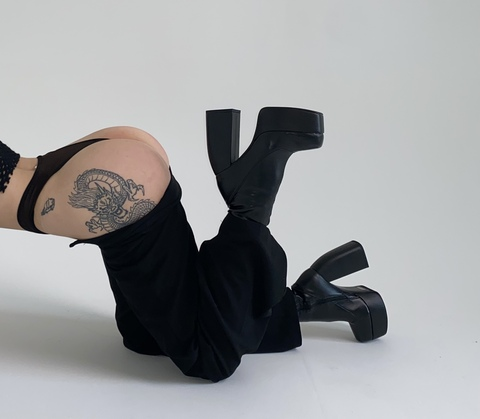 Header of reddevilmaycry