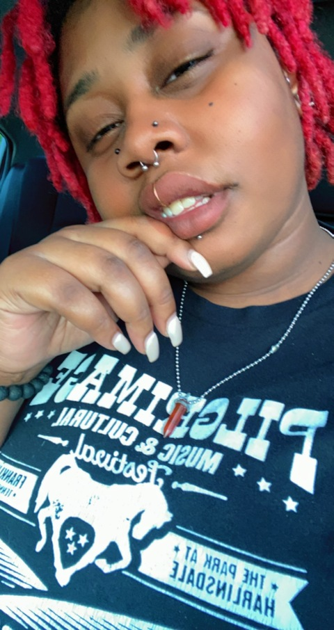 Header of thicclilscorpio