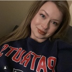 Kat (@vitaminwaterandcleavage) Leak OnlyFans 

 profile picture